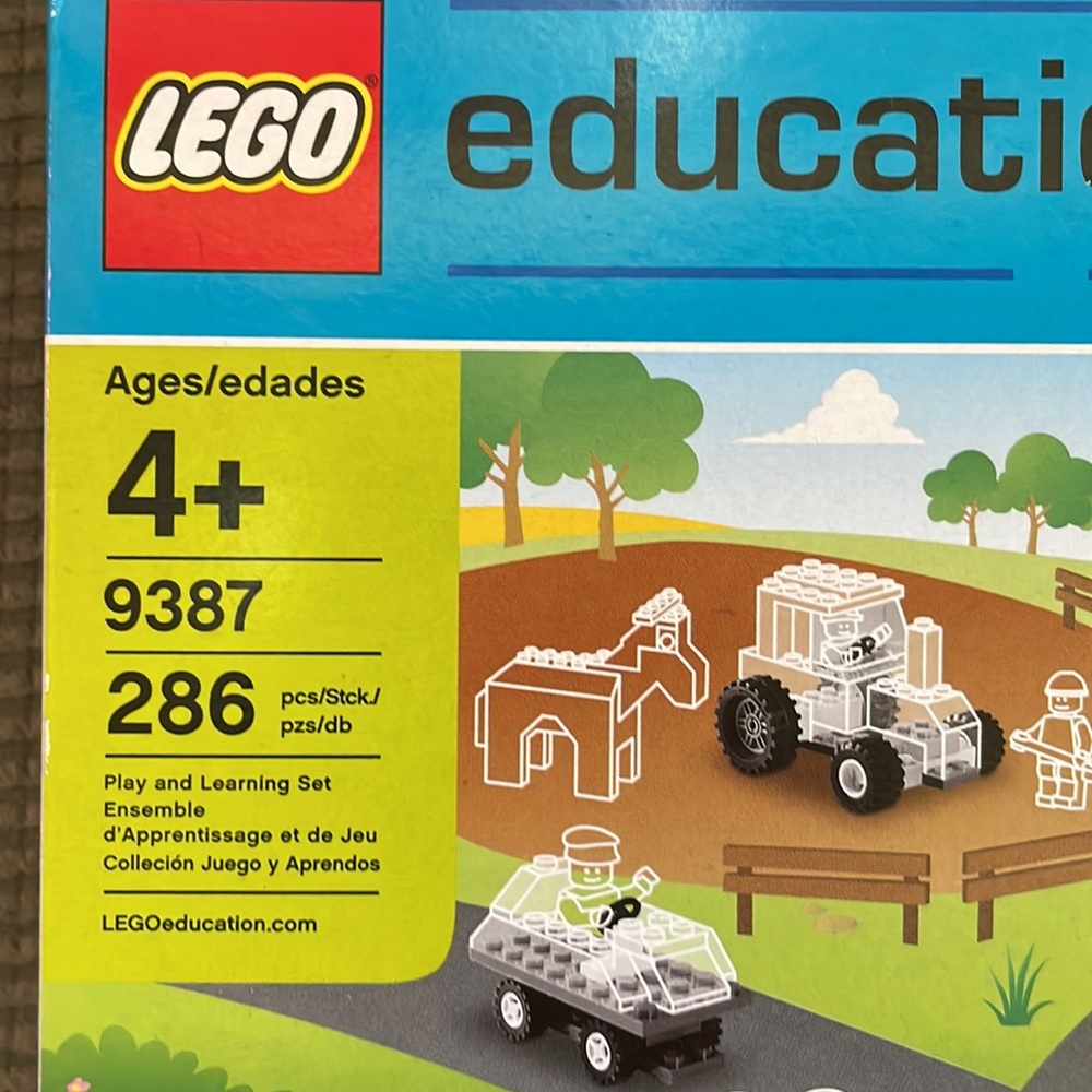Lego Education Vehicle Set - Picture 2 of 6
